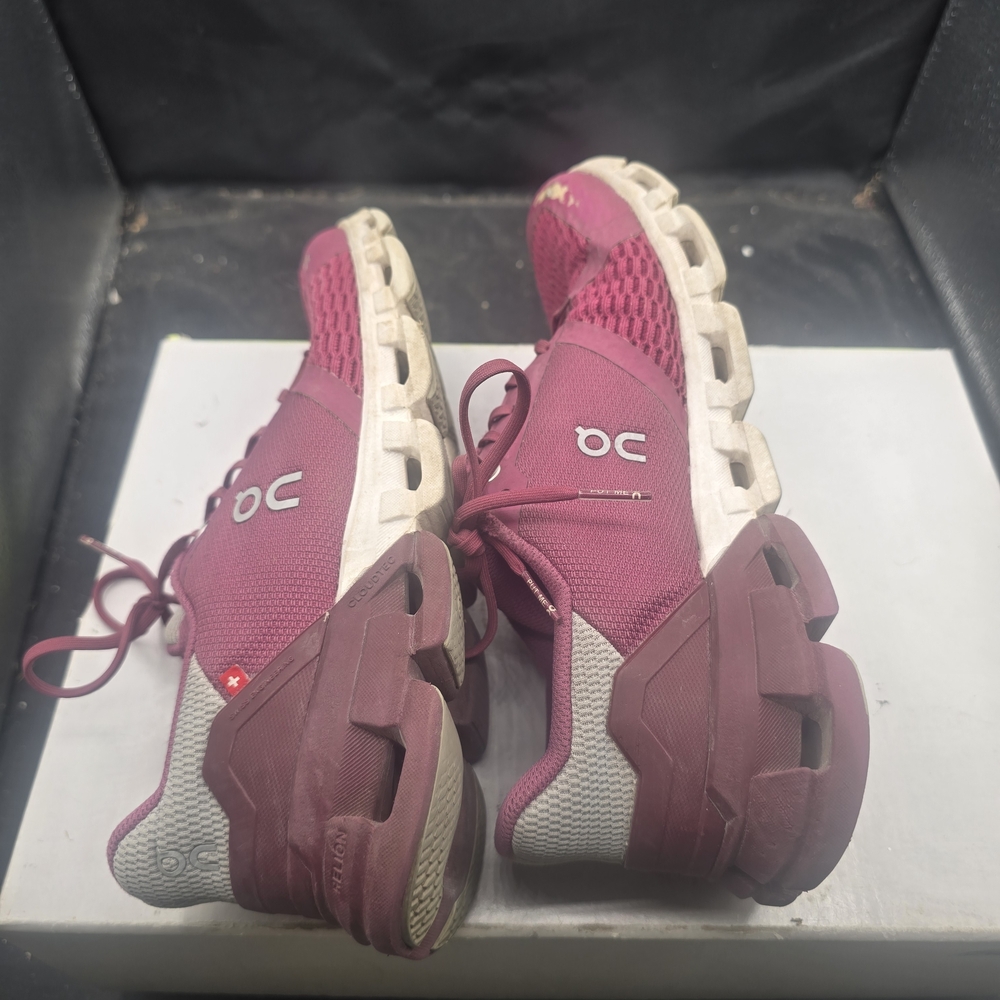 On Running Women's Pink Running‎ Shoes - Picture 6 of 7